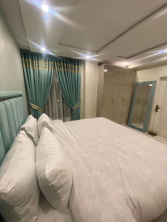 Luxe Suites Bahria Town Lahore Exterior photo